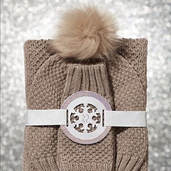 new york and company hat and scarf set